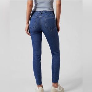 Athleta Sculptek Ultra Skinny Jean